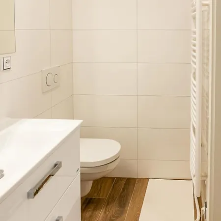 Gemini Apartment *